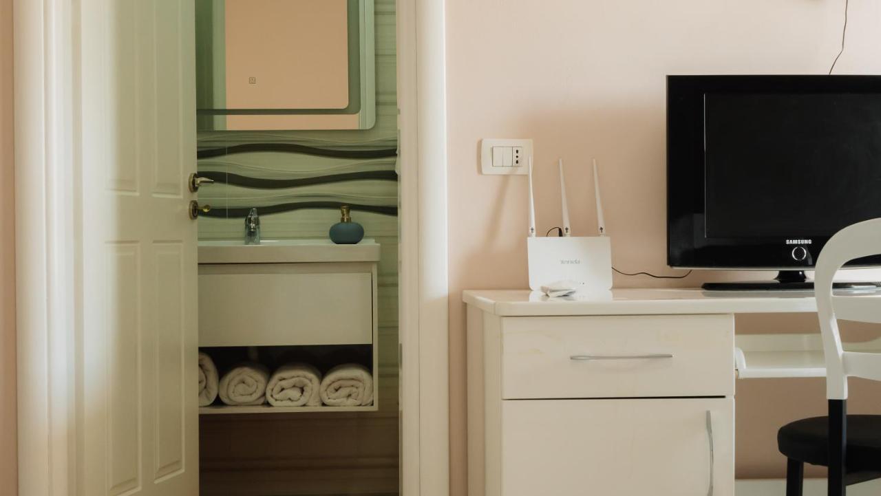 Adriatic East View Apartment Durrës Kültér fotó